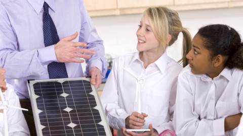 QLD schools to cut power bills with solar panels