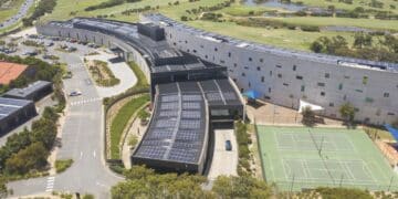 Virtual power plants create a unified energy network that can unlock new revenue streams for businesses. Image: RACV CES