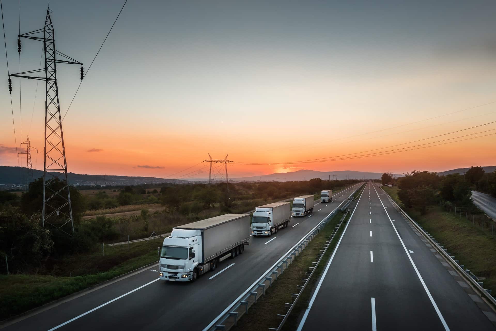 Linfox deploys dozens of electric trucks across Australia - Energy Magazine